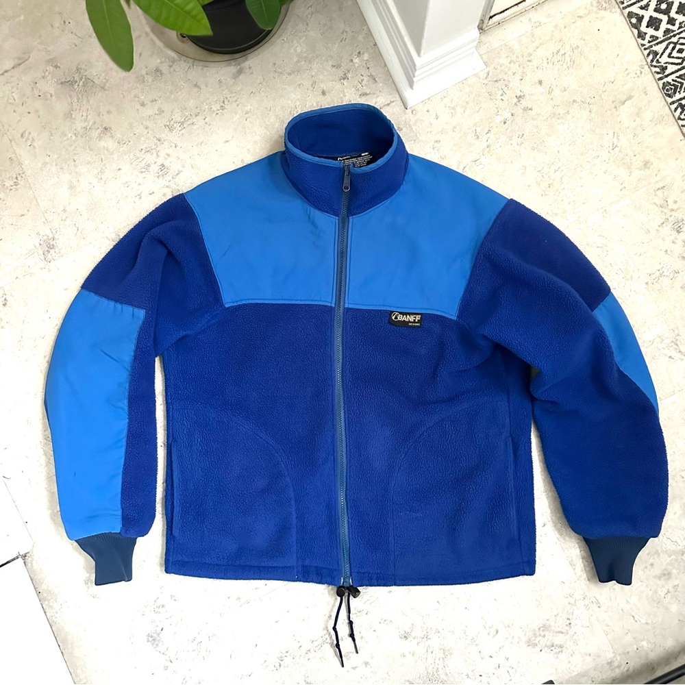 Blue fleece size large